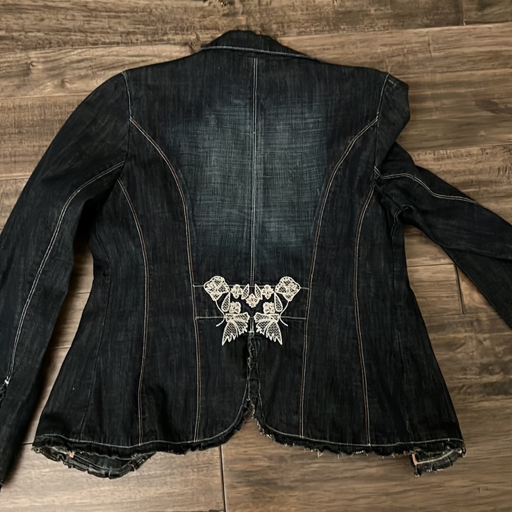 Dark Wash Women's Denim Jacket with Distressed Trim - Picture 2 of 4